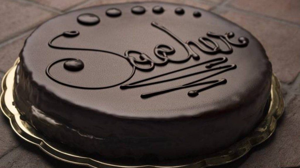 Cioccolata delle uova di Pasqua? Facciamo una Sacher!