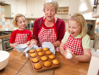 Nonni, custodi di tradizione e benessere. Non solo in cucina