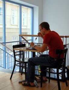 La società del silenzio controllato