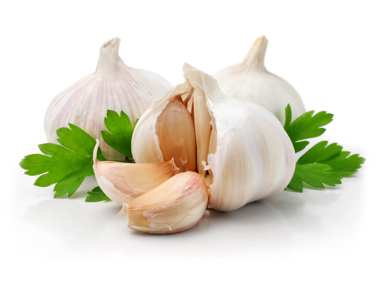 Aglio e aglione: tra cucina, medicina e leggende